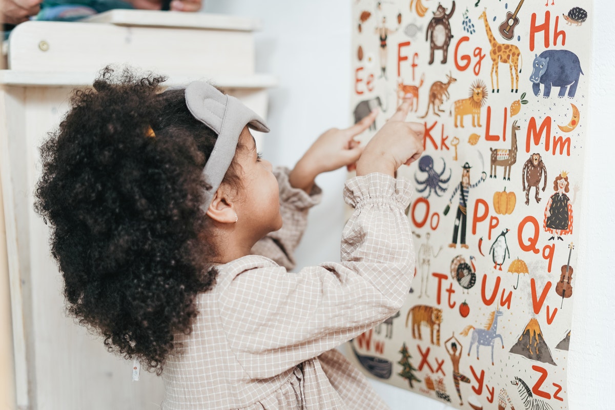 child learning the alphabet